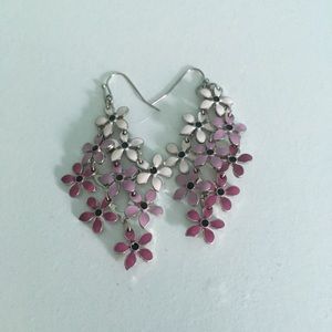 3/25!!!⭐️ Dangly Ombré Flower Earrings